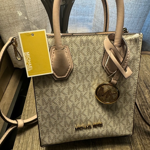 Michael Kors Mini Cross body Purse - Picture 7 of 8